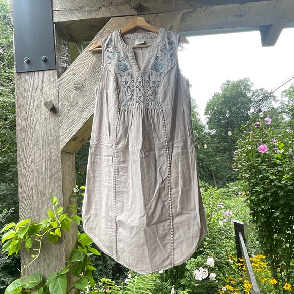 Embroidered Dress - Picture 2 of 4